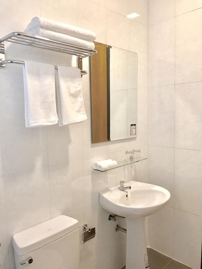 Koo Hotel Yangon Bagian luar foto